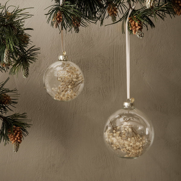 Ferm Living - Flora Christmas tree ball large off white - set van 4 (diameter 10 cm)